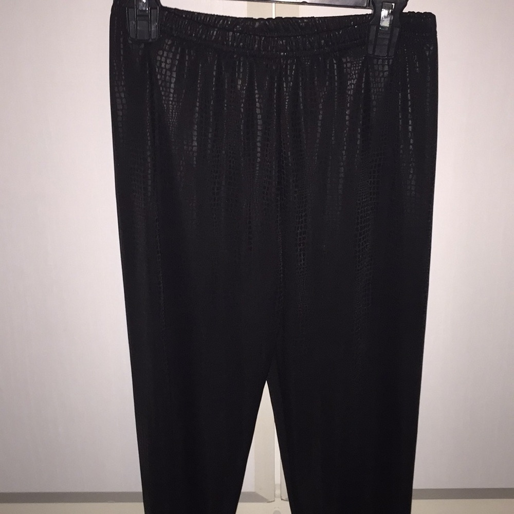 Snake skin patterned leggings
